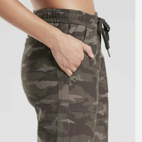Athleta Camo Jogger Pants - Green and Brown - Picture 5 of 7